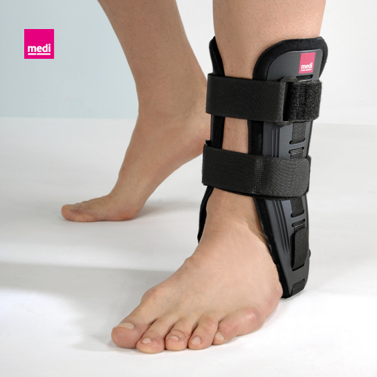 M.STEP Cavigliera Bivalve - Stabilizzazione Efficace con Valve Standard o Athletic