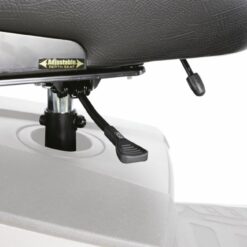 Scooter Elettrico MORETTI CN230: Libert&agrave; di Movimento per Persone con Difficolt&agrave; Motorie - immagine 9