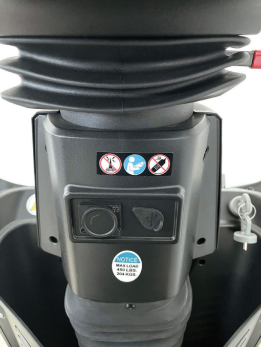 Scooter elettrico MOBILITY260 Moretti - 4 Ruote potente e confortevole - immagine 6