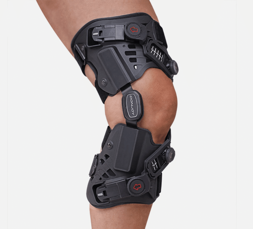 Ginocchiera per gonartrosi ROAM OA DonJoy con sistema BOA e scarico dinamico